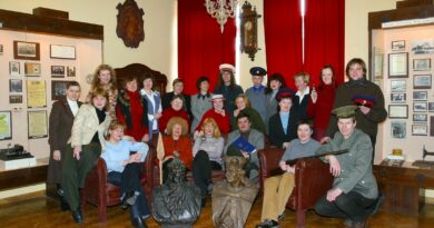 Atgimimas į Panevėžio kraštotyros muziejų atnešė ryškių permainų: nuimtos okupaciniam režimui tarnavusios ekspozicijos, išsiplėtė galimybių darbuotojų kūrybiškumui reikštis ribos, pasikeitė muziejaus struktūra.