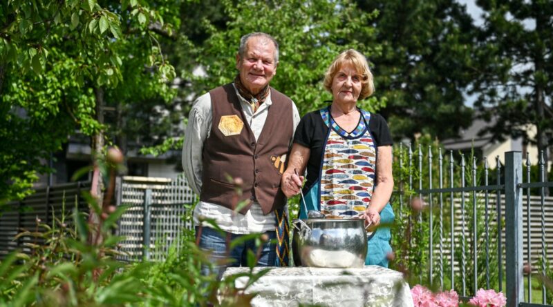 Kiekvienas kaimas, saugantis savo unikalias senąsias tradicijas, vertas pagarbos.