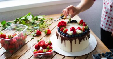 Naminiai tortai – vienas tradiciškiausių ir šilčiausių būdų pasveikinti mylimiausius ir artimiausius žmones svarbiomis progomis.