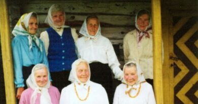 Panevėžio rajone esantis Nibragalio kaimas visoje Lietuvoje išgarsėjo dėl balsingų dainininkių – jų trimis balsais atliekamos dainos skambėdavo išskirtinai ir įspūdingai.