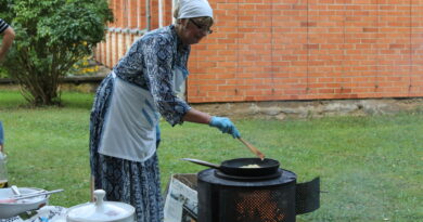 Nors bulvės dažnai nugula mūsų lėkštėje be didesnio dėmesio ar pagarbos, bet ta kasdienė daržovė yra vertinga, apie ją pasakojama įvairių istorijų.
