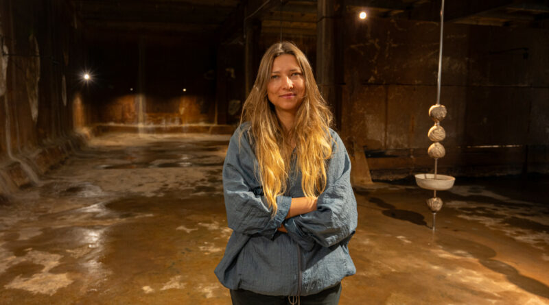 Panevėžį vandeniu sovietmečiu aprūpinęs ir jau du dešimtmečius nenaudojamas įspūdingas statinys – požeminis rezervuaras – virsta netradicine meno erdve.