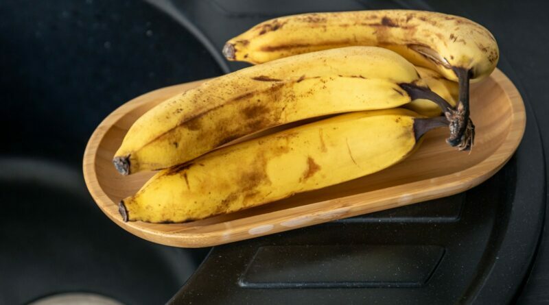 Ar žinote, kodėl bananas laikui bėgant tamsėja?