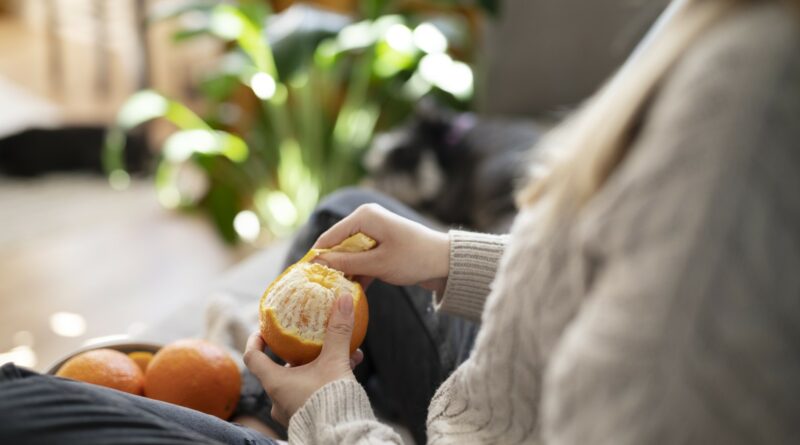 Kai saulė šviečia rečiau, o šviežių vaisių ir daržovių sezonas jau seniai pasibaigė, organizmas pamažu ima reikšti nepasitenkinimą.