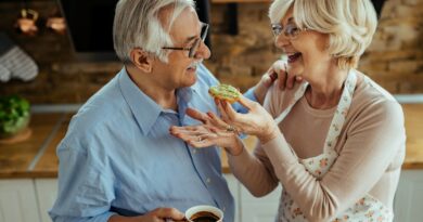 Sulaukus 60-ies organizme vyksta natūralūs pokyčiai – lėtėja medžiagų apykaita, silpnėja imuninė sistema, didėja lėtinių ligų rizika.
