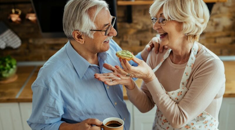 Sulaukus 60-ies organizme vyksta natūralūs pokyčiai – lėtėja medžiagų apykaita, silpnėja imuninė sistema, didėja lėtinių ligų rizika.