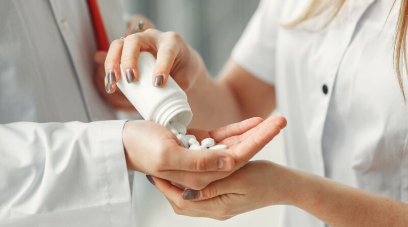 Vitaminai, kuriuos žmogus gauna ne iš natūralių maisto produktų, o tablečių ar kapsulių pavidalu, ne tik neduoda naudos, bet ir padidina vėžio bei širdies ir kraujagyslių ligų riziką.