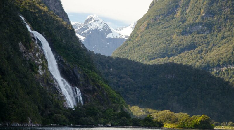 Naujoji Zelandija – tai salų valstybė pietvakarinėje Ramiojo vandenyno dalyje.