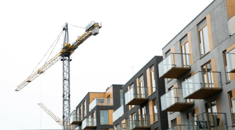 Seimas nuo 2 iki 5 metų pratęsė terminą, per kurį gyventojai galės pranešti Valstybinei teritorijų planavimo ir statybos inspekcijai (VTPSI) apie nelegalią statybą.