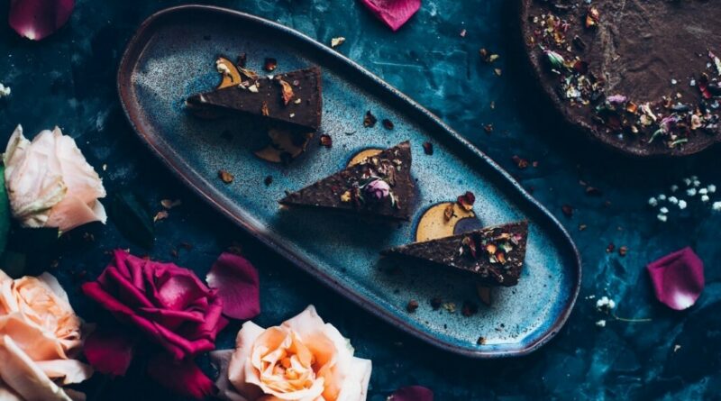 Šokoladiniai desertai – tai ir malonumas, ir energijos užtaisas, ir meilės kalba.
