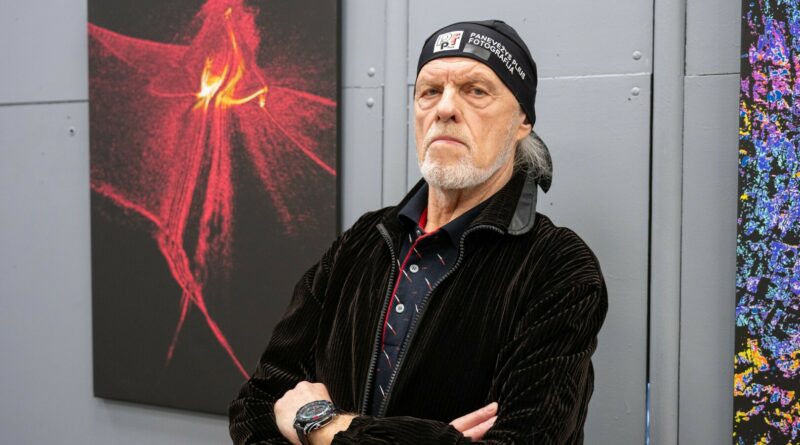 Panevėžiečio fotomenininko Petro Kaupelio fotografijos, labiau primenančios tapybos paveikslus, užburia, įtraukia ir ilgai nepaleidžia.