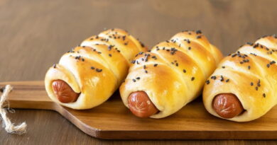 Tinkamai parinkite tešlos „rūbą“, ir paprasčiausios pieniškos dešrelės gali paversti greitą užkandį tikra vėlyvų pusryčių ar lengvos vakarienės žvaigžde.