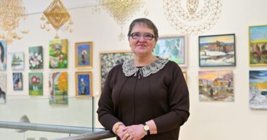 Iš siūlo, medžio ir šiaudo