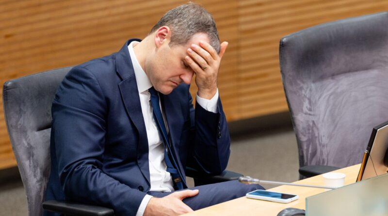 Generalinė prokuratūra areštavo parlamentaro, ekspremjero Gintauto Palucko nekilnojamąjį turtą, skelbia tiriamosios žurnalistikos centras „Siena“.