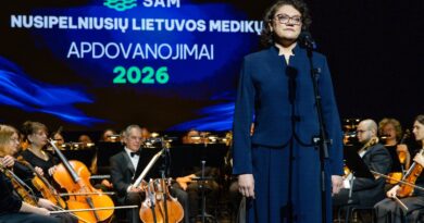 Klaipėdos valstybiniame muzikiniame teatre surengta 22-oji Lietuvos medicinos darbuotojų apdovanojimo šventė, kurioje įvertinti šalies gydytojai, slaugytojai ir kiti sveikatos sistemos darbuotojai.