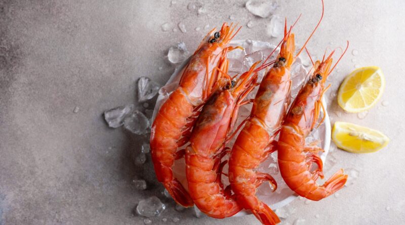 Virusas, iki šiol laikytas pavojingu tik krevetėms ir žuvims, pirmą kartą aptiktas žmonėms.