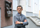 Kunigas, poetas, eseistas – taip galima pristatyti Justą Jasėną, tačiau pats jis vengia apibrėžimų. Panevėžio Šv. apaštalų Petro ir Povilo bažnyčioje tarnaujantis dvasininkas tikintiesiems ir skaitytojams gerai pažįstamas kaip jautraus, savito braižo tekstų autorius.