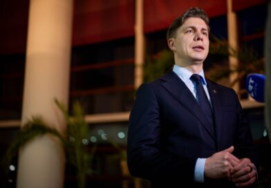 Apie Gintauto Palucko svarstymus dėl neegzistuojančios jo paties politinės ateities jau anksčiau užsiminęs Lietuvos socialdemokratų partijos (LSDP) pirmininkas Mindaugas Sinkevičius teigia – ekspremjero pasitraukimas iš politinio lauko būtų palankiausias scenarijus partijai. 