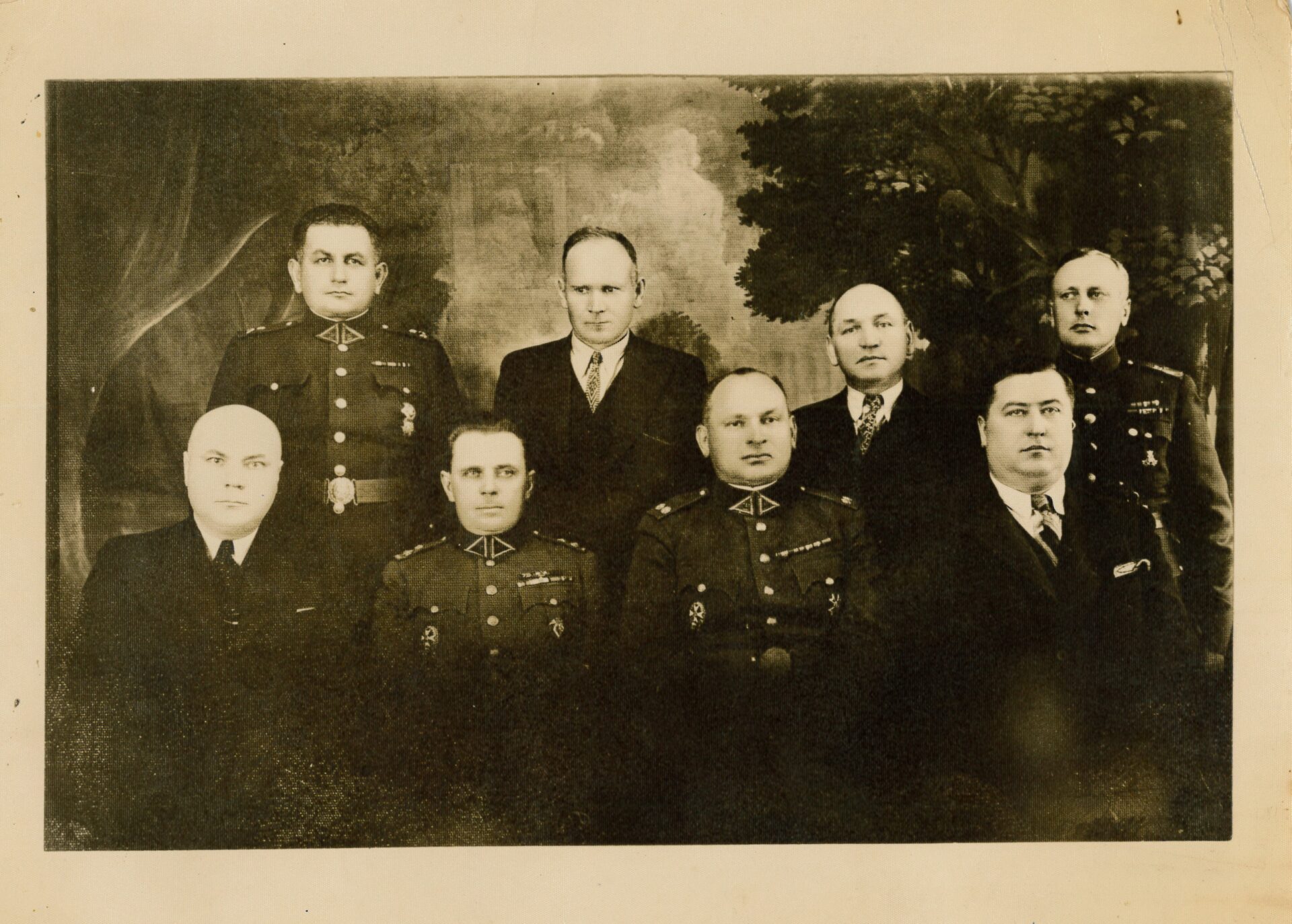 Paskutinė Panevėžio šaulių valdyba. Po 1934 metų. Petras Būtėnas – antroje eilėje iš kairės antras. BŪTĖNŲ ŠEIMOS archyvo nuotr.