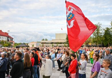 Kur šįvakar giedoti Tautišką giesmę Lietuvoje?
