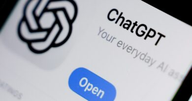 Bendrovės „OpenAI“ Airijos filialas šeštadienį dirbtinio intelekto pokalbių roboto „ChatGPT“ planų „Free“ ir „Go“ naudotojams Europos ekonominėje erdvėje (EEE), kuriai priklauso ir Lietuva, ir Šveicarijoje išsiuntė el. laišką, kuriame informavo, kad vėliau šį mėnesį platformoje bus pradėtos rodyti reklamos.