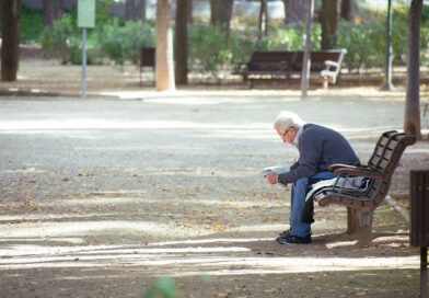 Neturintis sveikatos nei ilgiau paeiti, nei pastovėti, kamuojamas bronchinės astmos, kelių pirštų netekęs panevėžietis sužinojo, kad daug metų turėjęs negalią staiga tapo darbingu. ASOCIATYVI ARCHYVO nuotr.