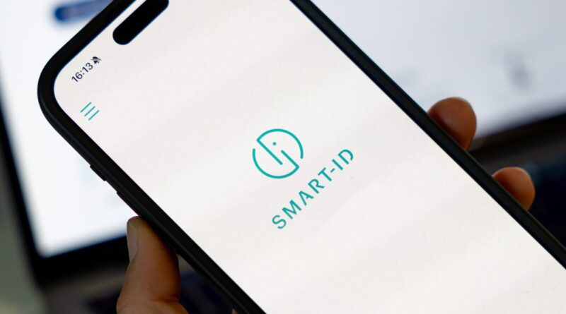 Nuo spalio 1 dienos „Smart-ID“ paskyros Lietuvoje nebebus galima registruoti naudojant asmens tapatybės kortelę ir kortelių skaitytuvą.