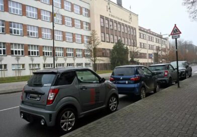 Nesutariama, kaip mopedų ir mažųjų automobilių vairuotojai turės pasiruošti teorijos egzaminui